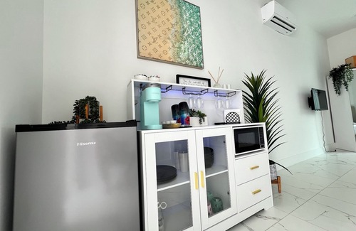 East Naples House | 5bdr/5.5ba Modern Oasis with outdoor Gym, Cold Plunge, Heated Pool & Jacuzzi