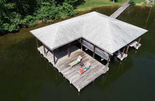 Mineral House | 5BR, 4.5BA w/lrg dock, internet up to 1 gigabit, beds made prior to arrival.