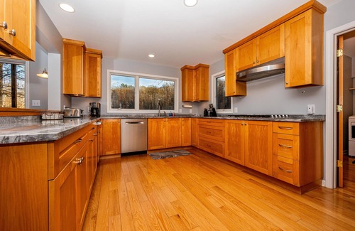 Gnaw Bone House | 5BR 4BA house on shared lake