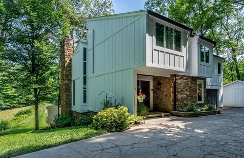 Gnaw Bone House | 5BR 4BA house on shared lake