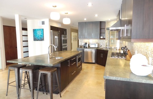 Townsite House | 5br + a den, 6.5ba Stunning Oceanfront Home W/Rooftop Spa & Dual Master Suites