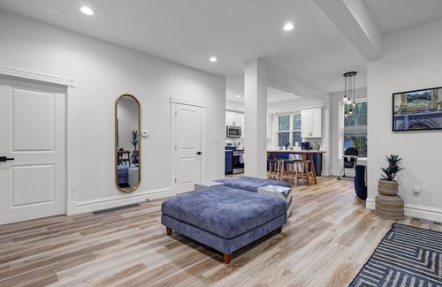 Tower Grove South House | 5BR Family Home with Games, BBQ Grill & Firepit