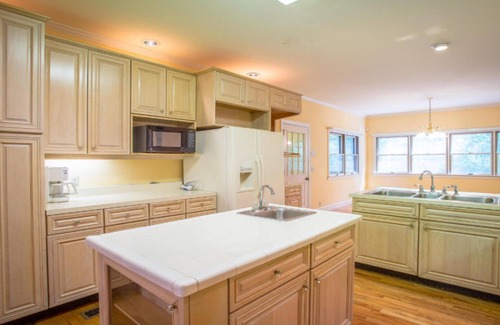 Lookout Mountain House | π
5BR Large~22ppl-HOT TUB~ Easy checkout! 9 mi.Chatt