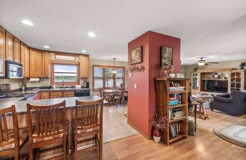 Wautoma House | 5BR Retreat: Waterfront, Kayaks, BBQ & More