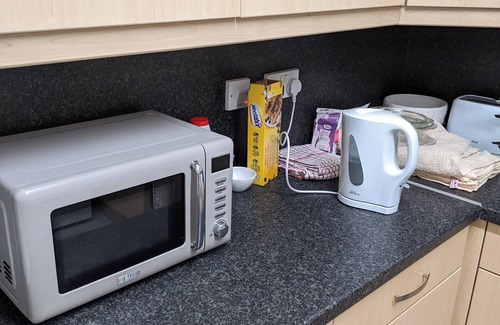 Girvan Cabin | 5Guests/Near Beach/2BR/Parking/WiFi