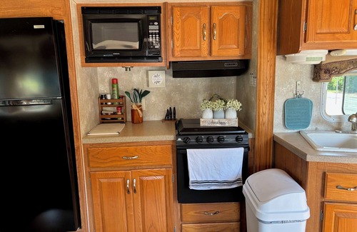 Bradford RV Rental | 5th Wheel Camper at DayDreams Campground