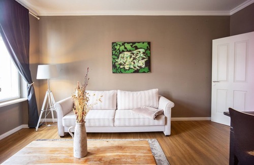 Altlindenau Apartment | 6-7 PERSONS | 95 m2 | 3 ROOMS