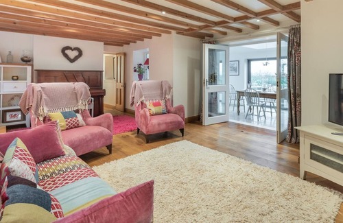 Rhyd-y-clafdy Cottage | 6 bedroom accommodation in Pwllheli