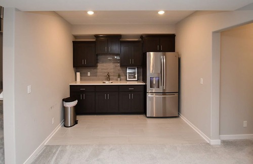 Elkhorn House | 6 Bedroom New Spacious Home (7beds)