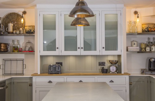 Calne House | 6 Bedroomed Mill House sleeps up to 12 with spa treatments available