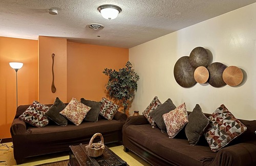 Downtown Pittsburgh Apartment | 6 Beds Downtown Apt Very Quick Walk Everywhere