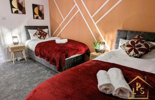 Huntingdon House | 6 Guests * 4 Bedroom * Free Wi-Fi *Huntingdon