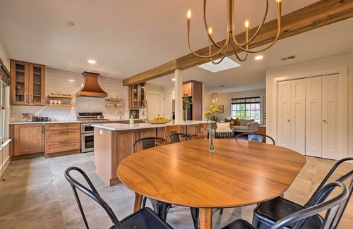 Austin House | 6 Mi to Dtwn Austin: Home w/Screened Porch & Yard