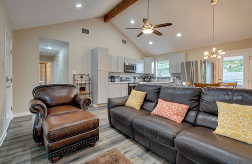 University Hills and Windsor Park House | 6 Mi to Dtwn: Austin Retreat w/Patio & Grill