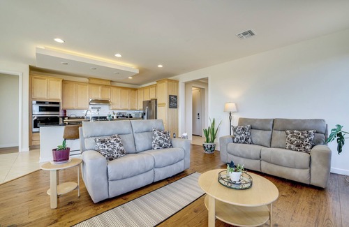 Las Vegas House | 6 Mi to Red Rock Canyon! Gem w/Mtn & Valley Views