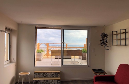 Cote Est Soquence Apartment | 6 mn from the beach by car Large studio-terrace Point de vue‼️ pottery.