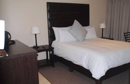 Woodmead Bed & Breakfast | 6 on Morris Guest Lodge