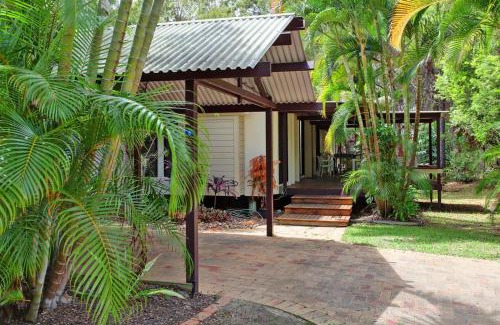 Rainbow Beach House | 6 Orania Court Rainbow Shores