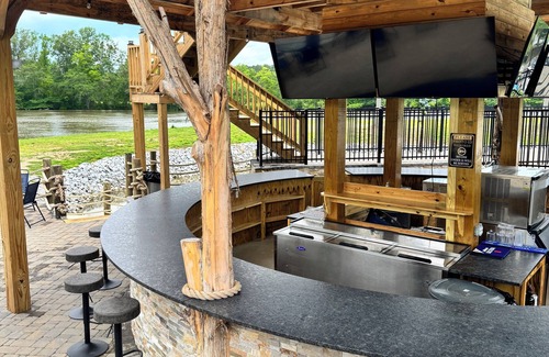Gadsden Cabin | 6 Person Cabin on the River!
