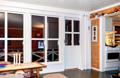 Lyngen House | 6 person holiday home in Olderdalen