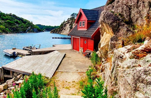 Bomlo House | 6 person holiday home in Urangsvåg