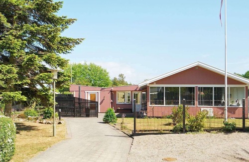Frølunde Fed House | 6 person holiday home in Korsør