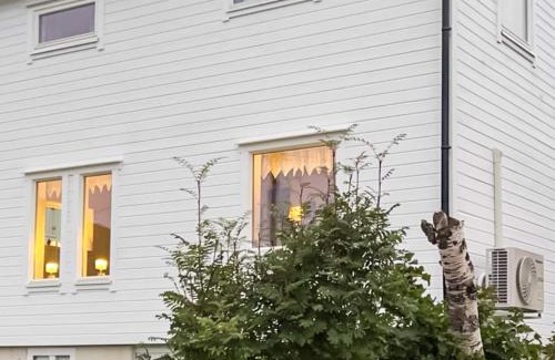 Mefjordvær House | 6 person holiday home in Senjahopen-By Traum