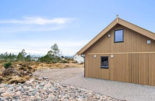 Averoy Municipality House | 6 person holiday home in Averøya