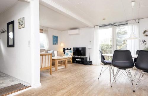 Hvidbjerg Strand House | 6 person holiday home in Børkop-By Traum