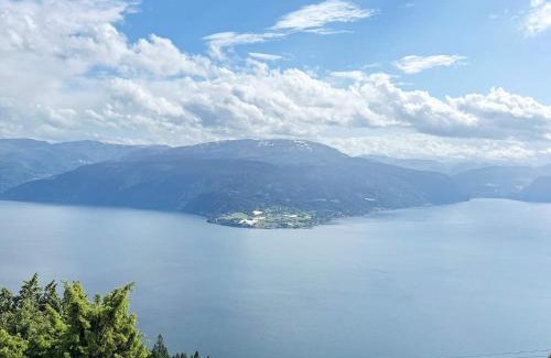 Leikanger House | 6 person holiday home in Leikanger