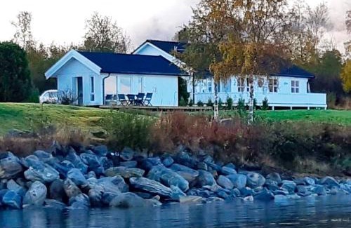Fiksdal House | 6 person holiday home in tomrefjord