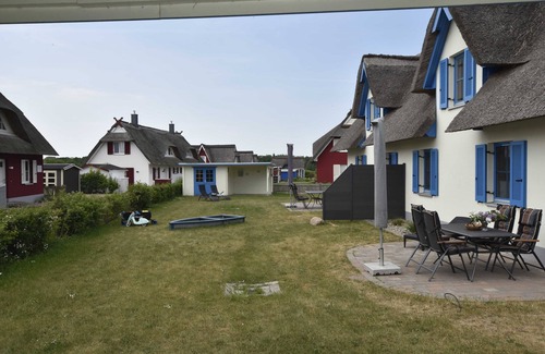 Zierow Apartment | 6-room vacation home (10 pers.) Luv & Lee - Holiday homes Luv and Lee OVS 106 with