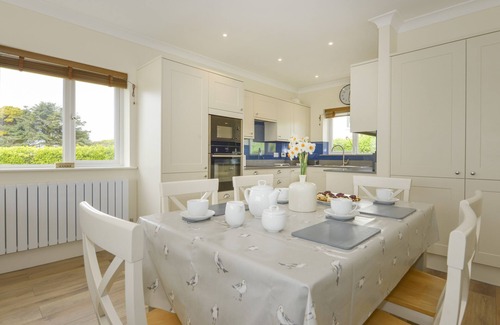 Bigbury-on-Sea Cottage | 6 TARIFA, family friendly, country holiday cottage in Bigbury-On-Sea