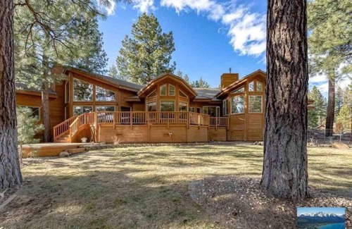 Galena Forest Estates House | 6000sf Pine House with indoor swimming pool