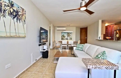 Sardinera Apartment | 608 Ocean & Marina Views 3 Bedroom 2 Bathroom Luxury Condo