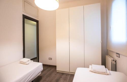 El Camp de l'Arpa del Clot Apartment | 64IND1131 - Apartment with balcony