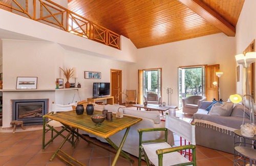 Santa Maria do Castelo House | 65- Refuge Villa
