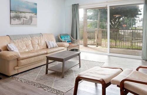 Port Hueneme Condo | 660S-1457533 Coastal Condo 30 day rental