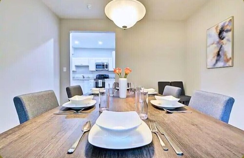 Near Northside House | 6BR Getaway | Near Lucas Oil & Downtown Indy