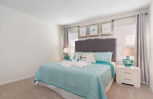 Loughman Resort | 6BR Home with Pool & Games in Resort near Disney
