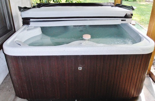 Swanton House | 6BR Lake Access Home, Dock, HotTub, Pet-Friendly–30% Weekly Discount Exc. Summer