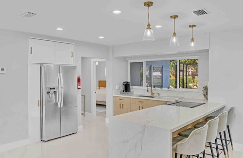 Hollywood House | ~6BR Modern Villa in The Heart of Hollywood~