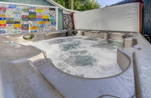 Colorado Springs House | 6BR Stylish Home Hot Tub Games Near Old Colo