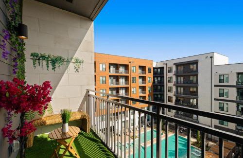 North Burnet Apartment | 6min to Domain,12min DT, Balcony and Free Parking