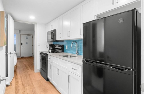 Golden Mile Condo | 6th Floor Ocean Panorama Suite: Spacious Getaway