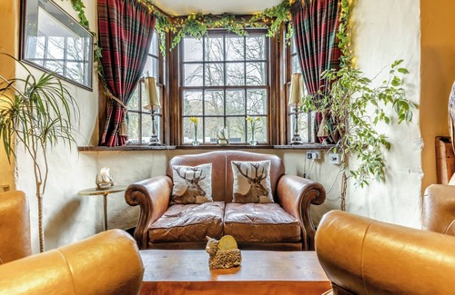 Dollar Cottage | 7 bedroom accommodation in Glendevon, near Gleneagles