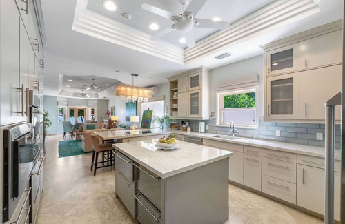 South Sound House | 7 bedroom, Beachfront on South Sound - Great for Families