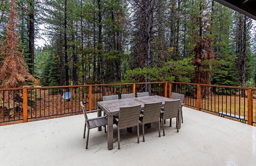 Pioneer Trail House | 7 bedroom Secluded Luxury Home.