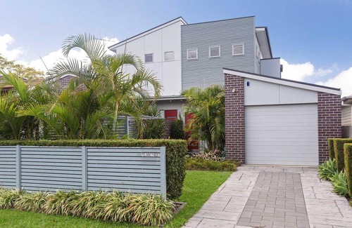 Corlette House | 7 Judith Street - Stunning duplex with ducted air