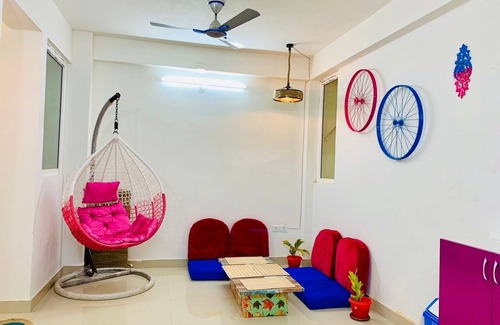 Varanasi Apartment | 7 Kiwi's Luxury Stay